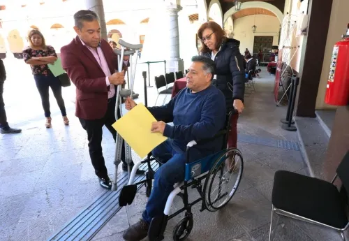 El gobierno ahora si nos escucha y nos atiende de manera inmediata, destaca beneficiario del SEDIF