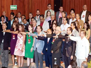 El PRI abre puertas a figuras externas; busca candidatos para 2016