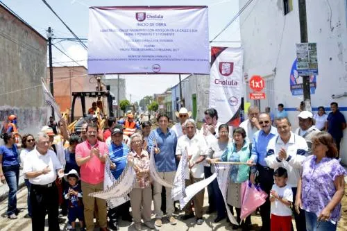 Se rehabilitan más calles en San Pedro Cholula