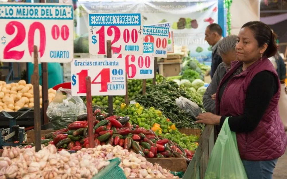 Inflación en México puede dispararse por estos factores, advierte Banxico