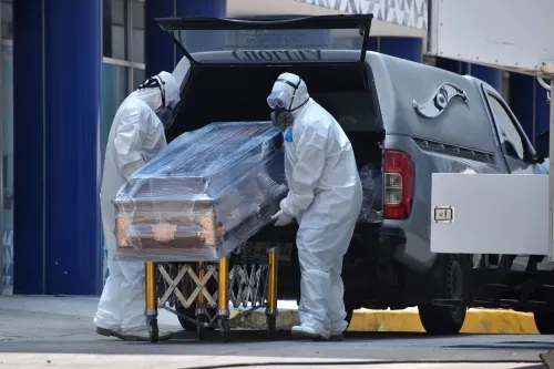 Incontenible la ola de contagios de Covid-19 en Puebla, hoy se sumaron 407 nuevos casos y 67 muertes