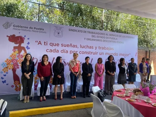 Signan convenio Sindicato de Trabajadores al Servicio de los Poderes del Estado y Agua de Puebla