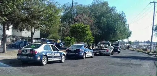 Ayuntamiento fortalece acciones de ordenamiento comercial en zonas de venta de autos