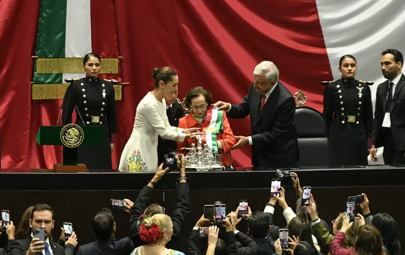 Claudia Sheinbaum toma protesta como la primera presidenta de México