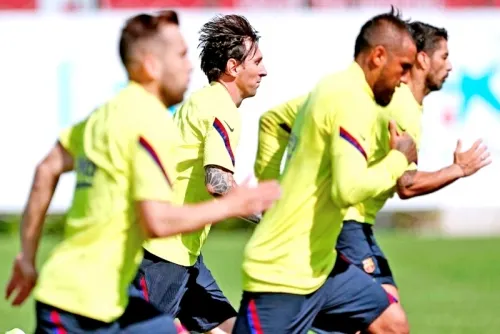 Lionel Messi permanecerá una temporada más con el Barcelona