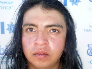 Aseguran a probable responsable de robo a peatón