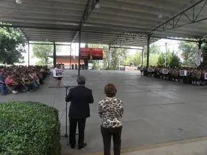 Declaman poblanos sobre bullying y derechos humanos