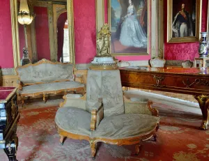 Restauran mobiliario obsequiado por Napoleón III a Maximiliano