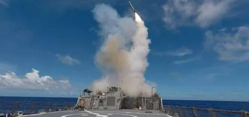 EE.UU. lanza 70 misiles contra objetivos en Siria