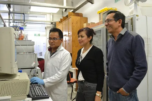 Con enzimas de un hongo, investigador de la BUAP degrada compuestos tóxicos presentes en agua