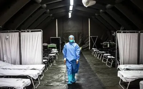 El saldo mundial de muertos por coronavirus supera los tres mil