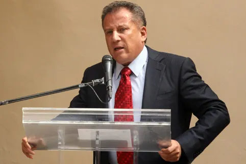 Siguen los apoyos para Enrique Agüera