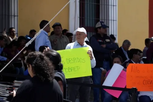 Entre jaloneos y gritos por un lugar, se llevó a cabo la tercera Jornada Ciudadana