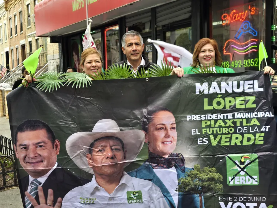 Migrantes celebran el 5 de Mayo con desfile en Nueva York y reiteran apoyo a Sheinbaum y Armenta
