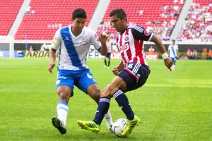 Derrota de Chivas ante Puebla desencadena salida de Galindo