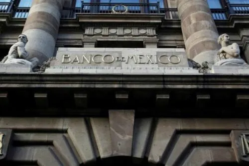 Banxico mantiene en 8.25% tasa de referencia