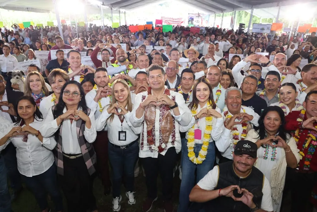 En Yaonáhuac, Armenta cumple sueño de la educación pública en salud para jóvenes indígenas