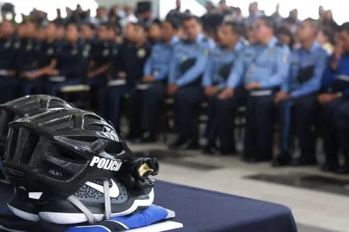 Tendrán policías estatales aumento de salario del 40%