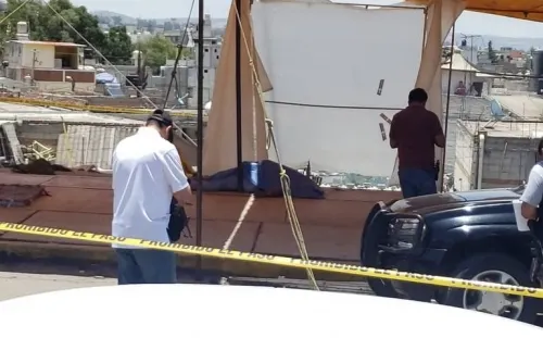 Un muerto y tres heridos, saldo de balacera en tianguis de Texmelucan