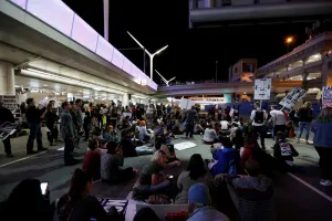 Google reta a Trump; crea fondo para inmigrantes