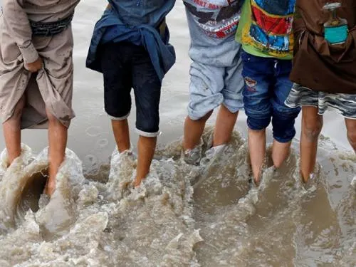Arrojan a migrantes al mar frente a Yemen