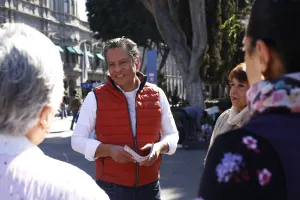 Inician independientes recolección de firmas en el zócalo