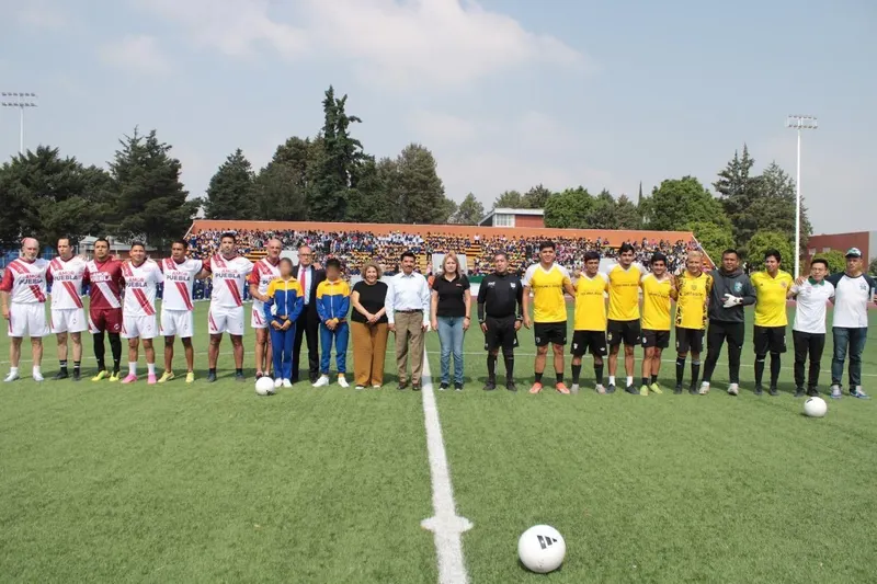 "Chelís" regresa a las canchas para celebrar a la niñez poblana