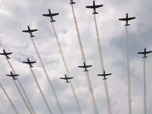 Con espectáculo aéreo celebran centenario de la Fuerza Aérea Mexicana