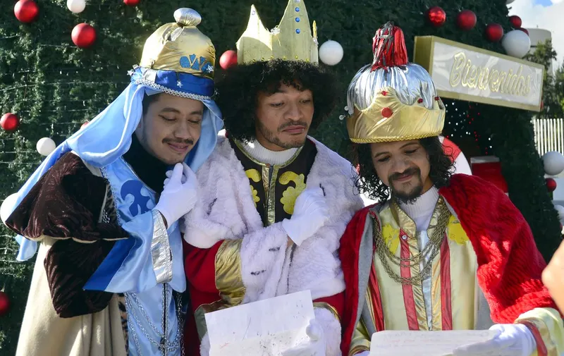 buap-entrega-juguetes-reyes-magos