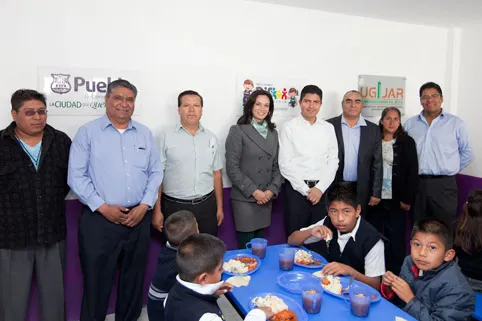 Eduardo Rivera dignifica desayunadores en juntas auxiliares