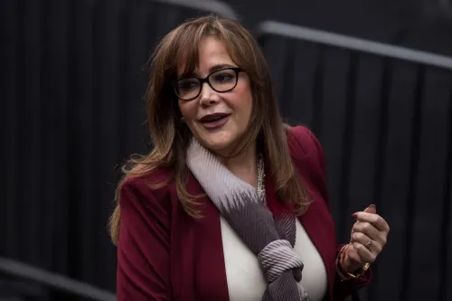 Las Mujeres de Morena: Gracias y Desgracias