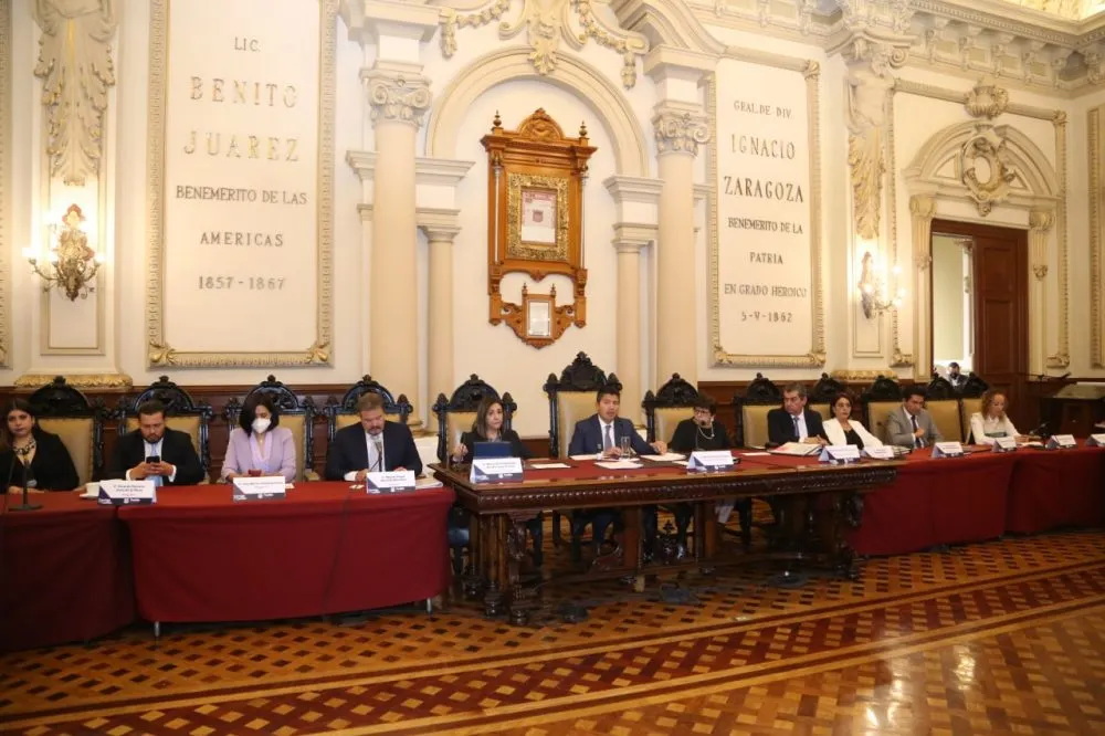 Autoriza Cabildo de Puebla la venta de autos abandonados en corralón