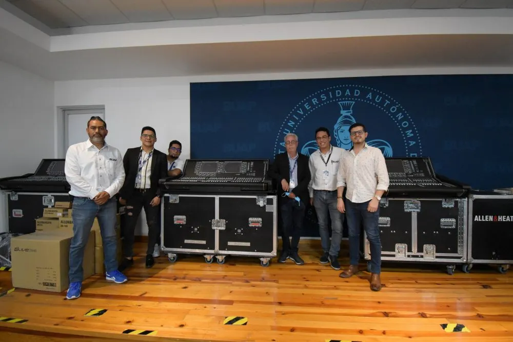 El Auditorio y el Teatro del CCU de la BUAP estrenan consolas de audio