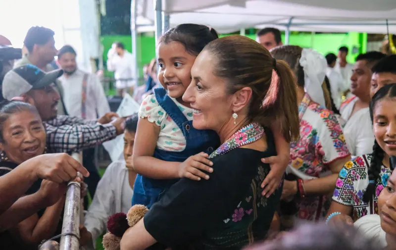 Claudia Sheinbaum concluye histórica gira por Guerrero con énfasis en salud, movilidad y apoyo a mujeres artesanas