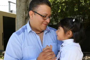 Conmemora Issste Día del Padre con políticas sociales incluyentes
