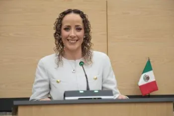 La diputada Susana Riestra promueve iniciativas para regular el uso de redes sociales en menores