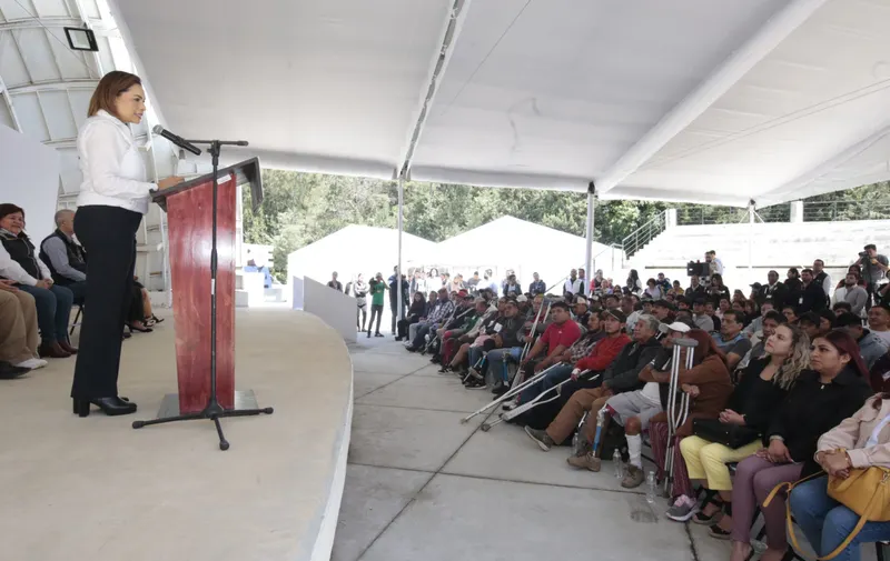 Entrega Gaby Bonilla 66 prótesis a favor de personas con discapacidad