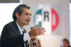 Los propios priistas le piden a Peña Nieto frene gasolinazo en febrero