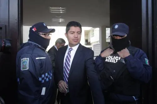 Inhabilitan por 12 años a Rivera Pérez y aplican multa por 25 mdp