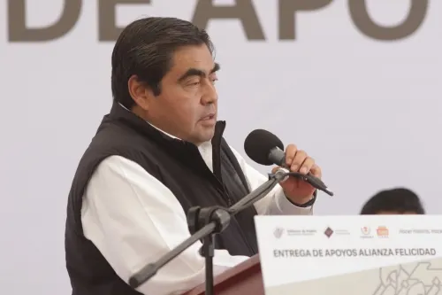 Tras admitir que falta estrategia y firmeza en seguridad, Barbosa asegura que no bajará la guardia