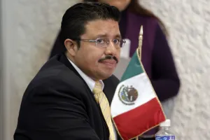 Por “congruencia política” que pidan licencia diputados chapulines: Cotoñeto