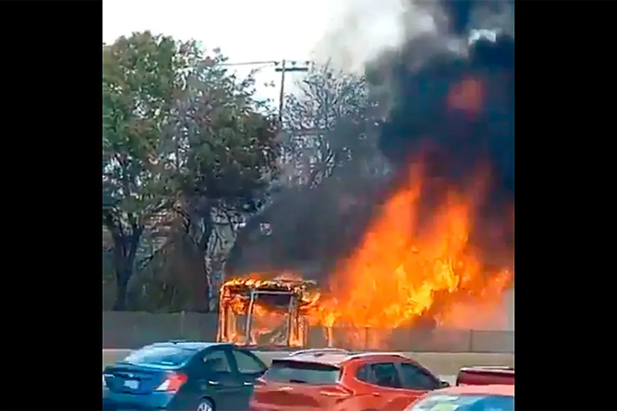Autobus Incendiado Mex Qro
