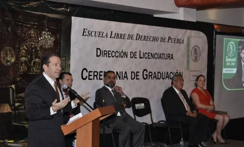 Ceremonia de Fin de Cursos de Licenciatura en la Escuela Libre de Derecho de Puebla