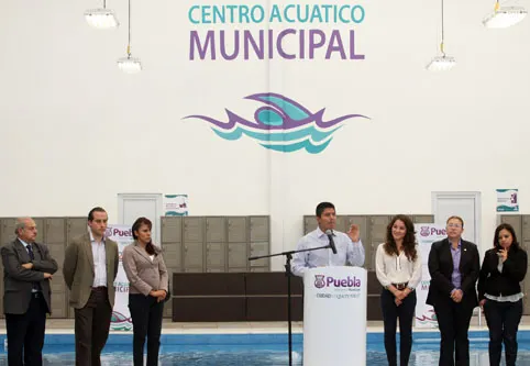 ERP inaugura la primera alberca semiolímpica en el municipio