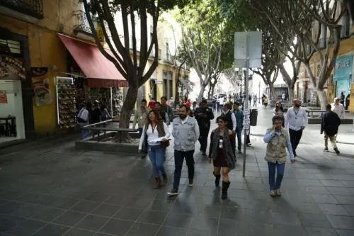 Ambulantes cumplen y liberan calles del Centro Histórico