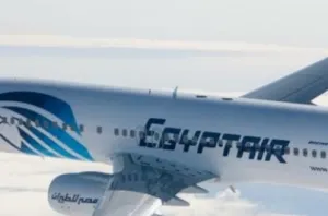 Francia confirma alarma por humo en avión de EgyptAir