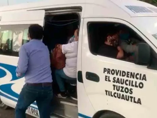 Pese a Covid-19, transporte público viaja con sobrecupo en Hidalgo