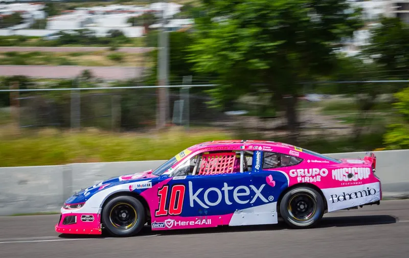 regina-sirvent-nascar-mexico-series