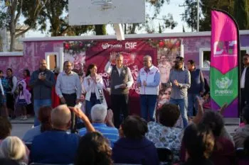 MariElise y Pepe Chedraui dan inicio a las Posadas Navideñas en unidades habitacionales de Puebla capital