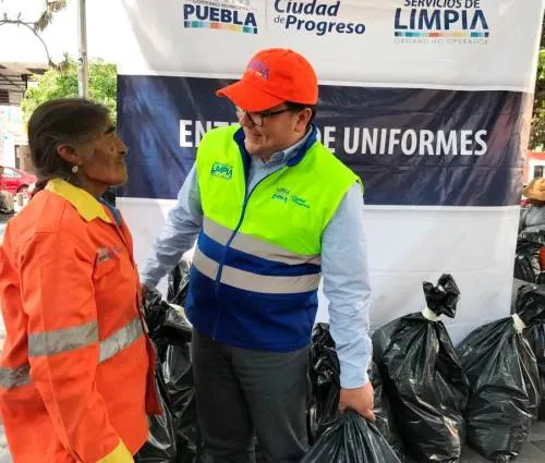 Organismo Operador del Servicio de Limpia continúa con entrega de uniformes al personal
